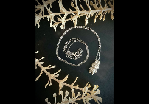 925er Sterling Silber Labubu Anhänger mit Ankerkette
