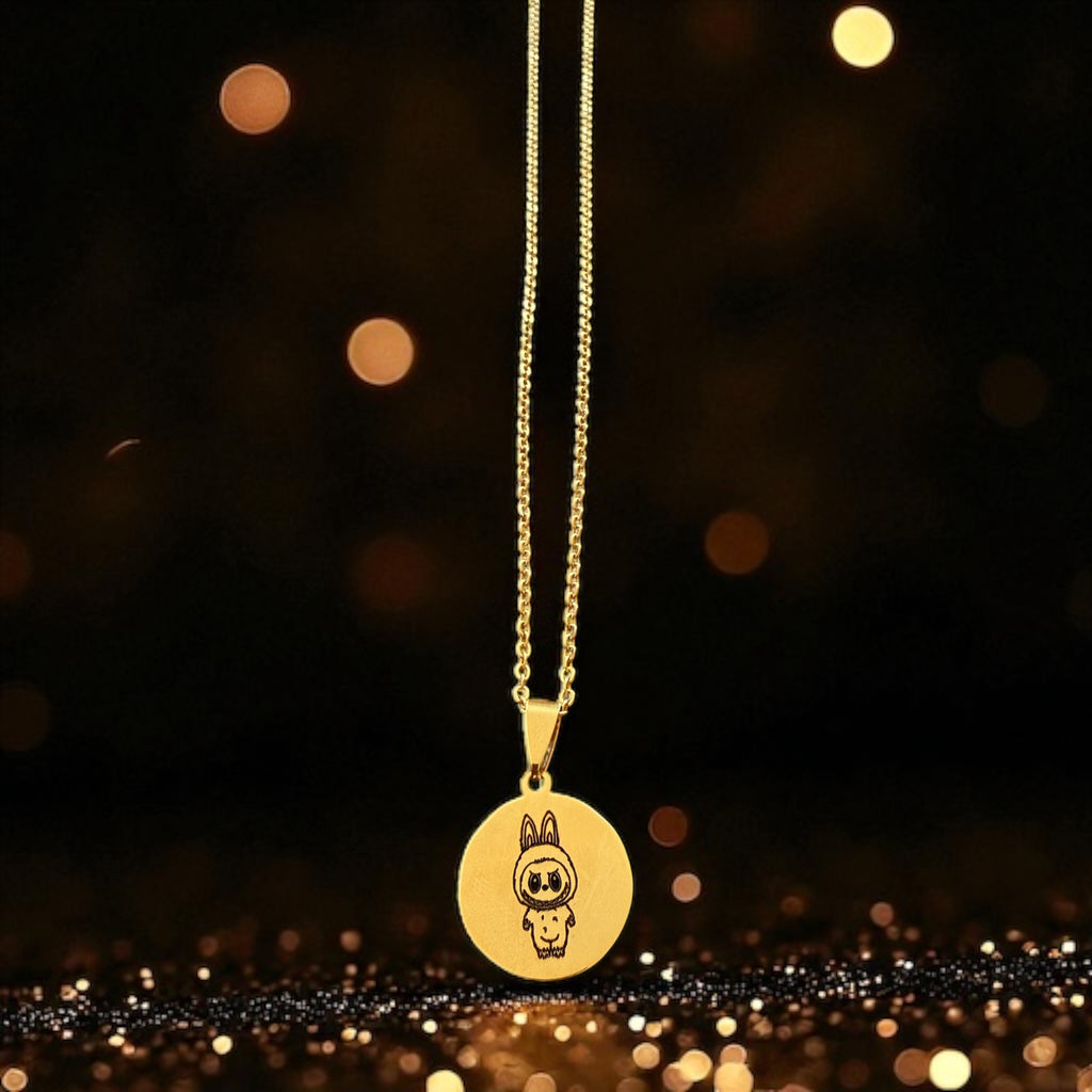 Goldfarbene Edelstahlkette mit Labubu Gravur